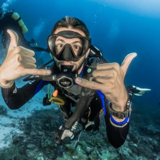 sebastian-pena-lambarri-44r12Ck_CoI-unsplash DIVING WORLD